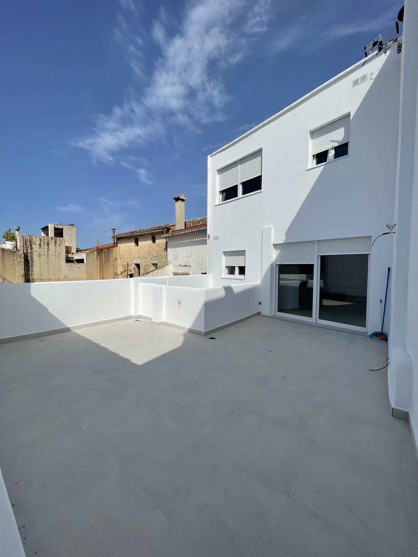 Azotea y terraza reformada en el casco urbano de Pedreguer